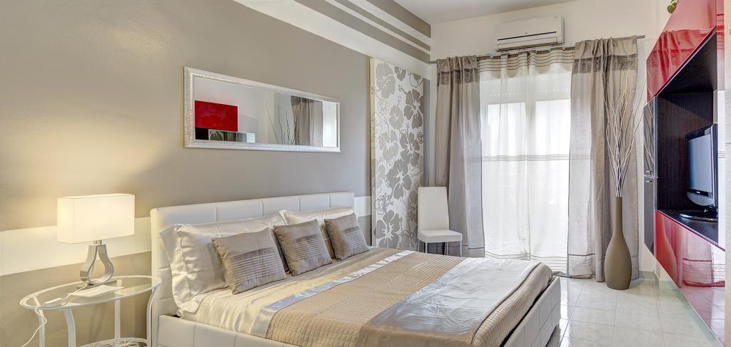 Suitehome Taormina Giardini Naxos Δωμάτιο φωτογραφία